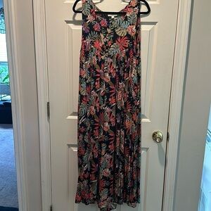EUC Easel flowered jumpsuit with side pockets Size M (runs big)
